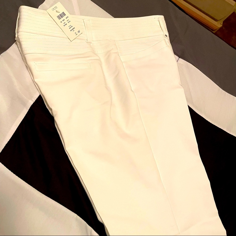 Brand new beautiful casual pants from CACHE